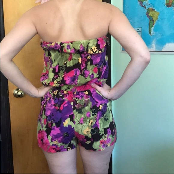 Floral Strapless Romper - Picture 3 of 3